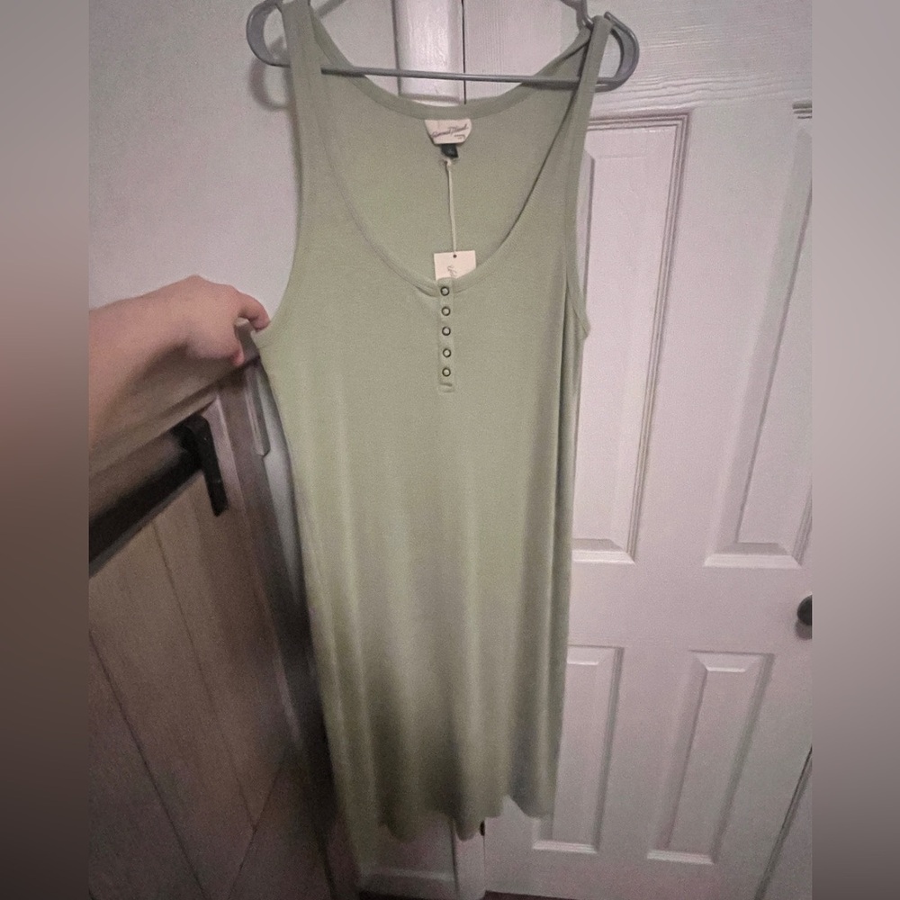 Universal thread mint/light green dress NWT!
